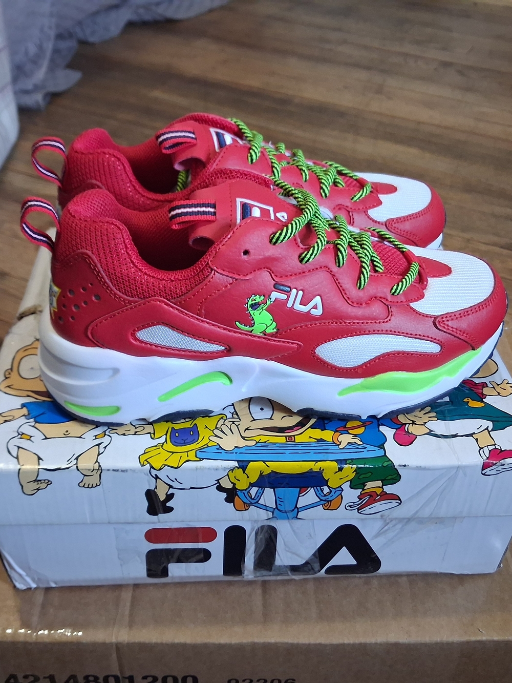 Fila x Rugrats Ray Tracer "Reptar" Sneakers - Kid's Size 6 (3RM00659-526) w Box